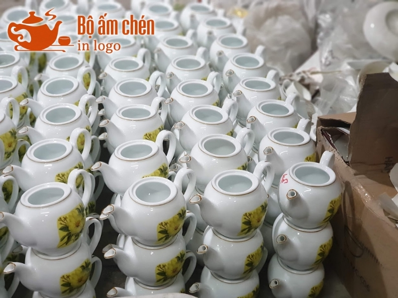 đơn hàng ấm chén in logo quà tặng doanh nghiệp số lượng lớn