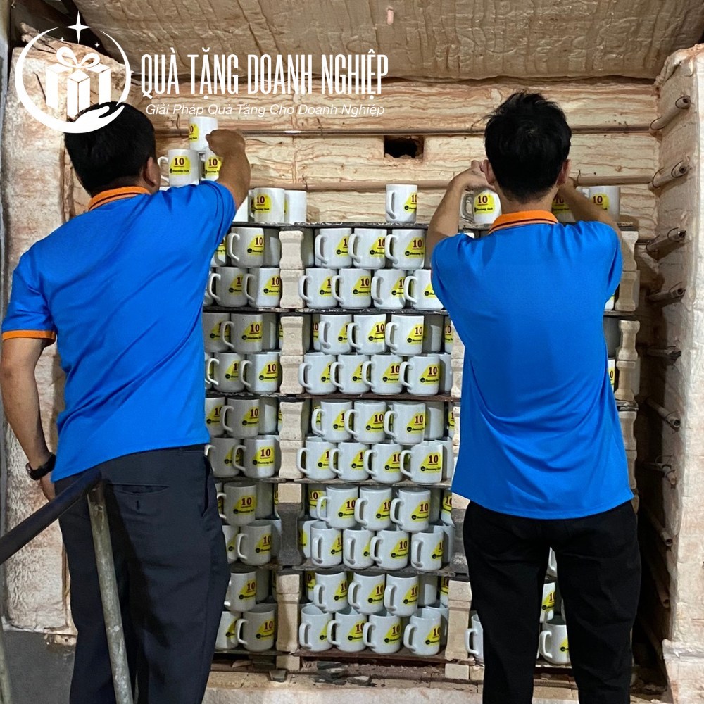 In logo lên gốm sứ quà tăng