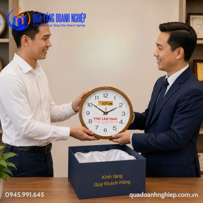 Đồng Hồ Treo Tường Khung Viền Giả Gỗ Quà Tặng Doanh Nghiệp In Logo