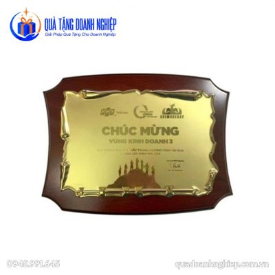 Bảng Vinh Danh Gỗ Đồng Bo Viền In Logo Quà Tặng Doanh Nghiệp