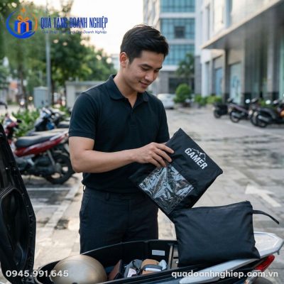 Áo Mưa Cánh Dơi Màu Đen In Logo Quà Tặng Doanh Nghiệp