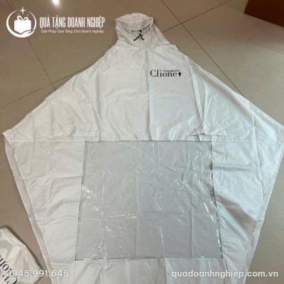 Áo Mưa Cánh Dơi Màu Trắng In Logo Quà Tặng Doanh Nghiệp