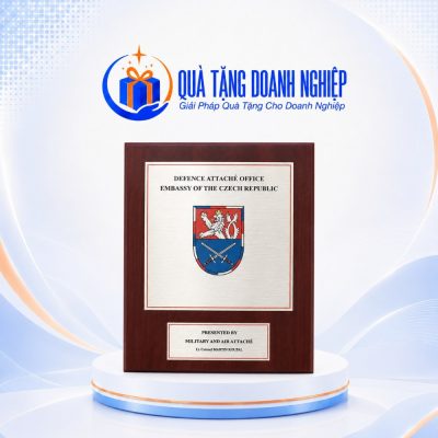 Bảng Vinh Danh Gỗ Đồng In Logo Quà Tặng Doang Nghiệp