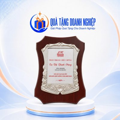 Bảng Vinh Danh Gỗ Đồng Mạ Bạc In Logo Quà Tặng Doanh Nghiệp