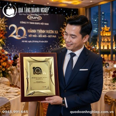 Bảng Vinh Danh Mạ Vàng In Logo Kỷ Niệm Thành Lập Quà Tặng Doanh Nghiệp