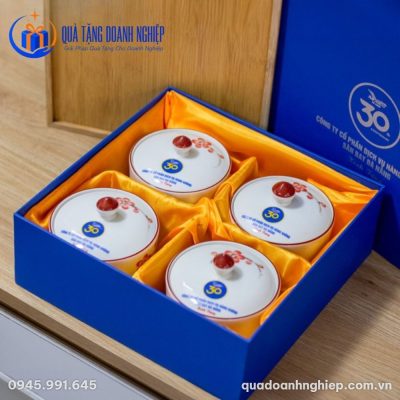 Bộ 4 Hũ Đựng Mứt Tết Bằng Sứ Vẽ Hoa Đào In Logo Quà Tặng Doanh Nghiệp