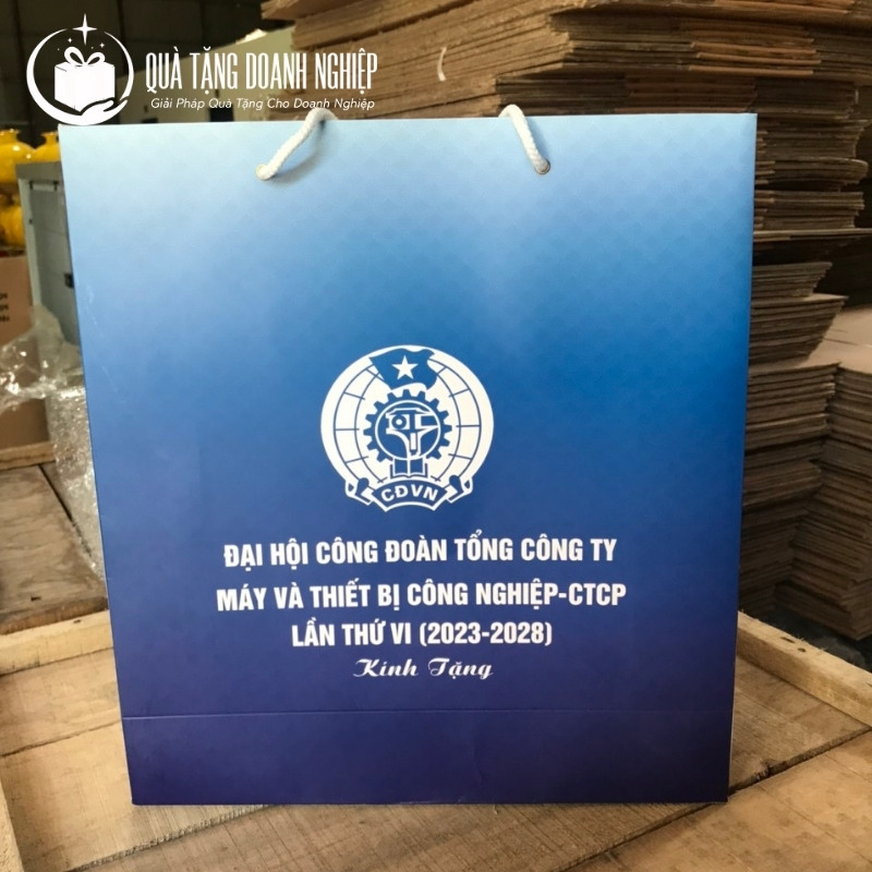 Hộp đựng quà tặng