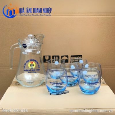 Bộ Bình 6 Cốc Thủy Tinh Đáy Xanh Quà Tặng Doanh Nghiệp In Logo