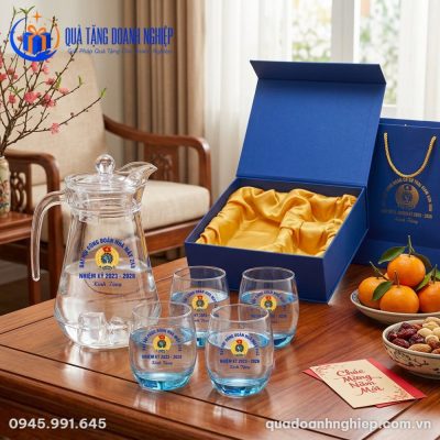 Bộ Bình 6 Cốc Thủy Tinh Đáy Xanh Quà Tặng Doanh Nghiệp In Logo