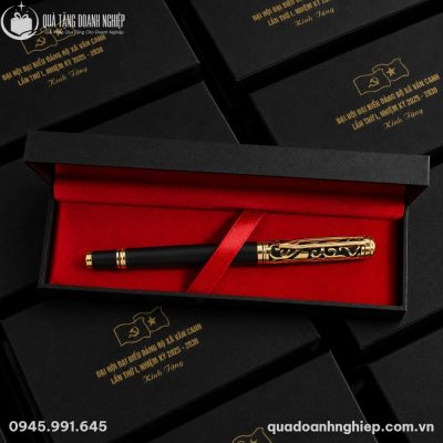 Hộp bút ký BK-13 in nhũ vàng thông tin Đại hội đại biểu Đảng bộ xã Vân Canh tinh xảo