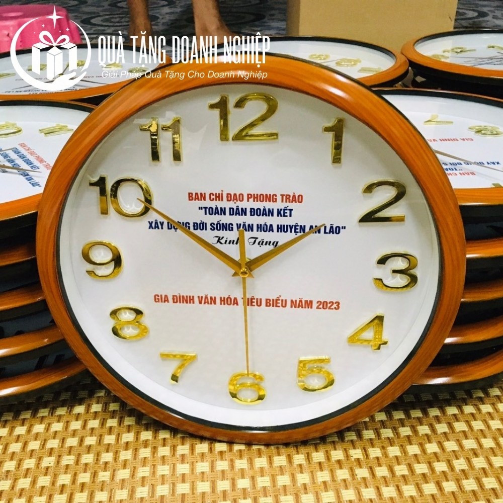 Đồng hồ treo tường quà tặng in logo