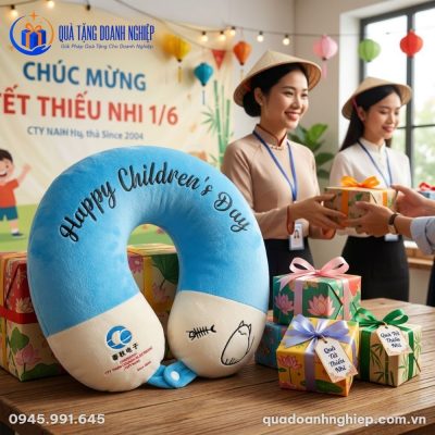 Gối Chữ U Happy Children's Day Quà Tặng Doanh Nghiệp In Logo