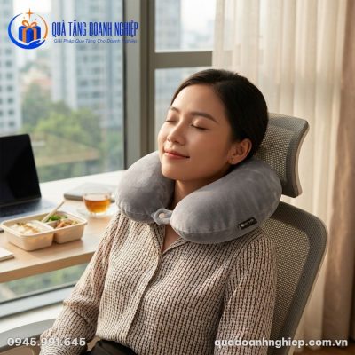 Gối Chữ U In Logo Màu Xám Quà Tặng Doanh Nghiệp