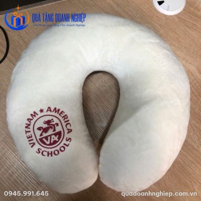Gối Chữ U Vải Velboa Mềm Mại In Logo Quà Tặng Doanh Nghiệp