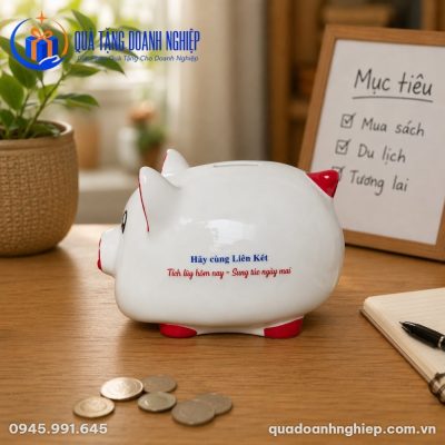 Heo Đất Tiết Kiệm Sứ Trắng Vẽ Đỏ In Logo Quà Tặng Doanh Nghiệp