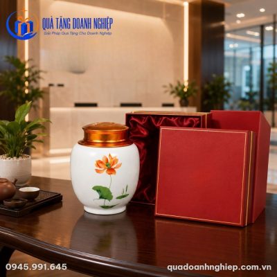 Hũ Đựng Trà Sứ Trắng Hoa Sen In Logo Quà Tặng Doanh Nghiệp