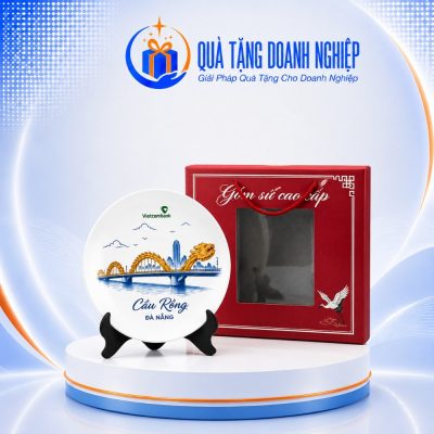 Đĩa biểu trưng sứ bát tràng hoạ tiết dấu ấn di sản việt 20cm in logo quà tặng DBT-01 - Ảnh đại diện