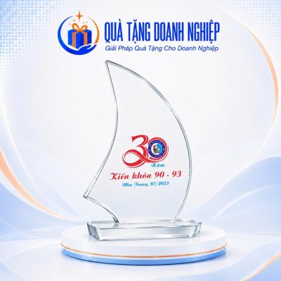 Kỷ Niệm Chương Pha Lê Cánh Buồm In Logo Quà Tặng Doanh Nghiệp