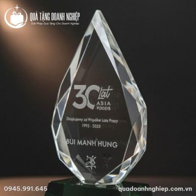 Kỷ Niệm Chương Pha Lê Giọt Nước In Logo Quà Tặng Doanh Nghiệp