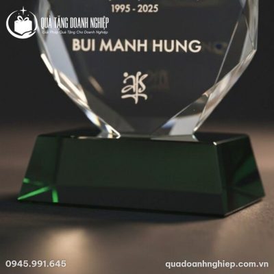 Kỷ Niệm Chương Pha Lê Giọt Nước In Logo Quà Tặng Doanh Nghiệp