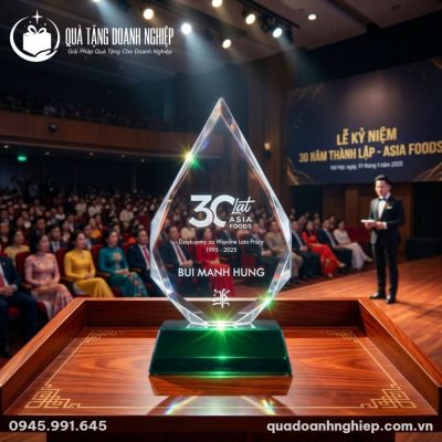 Kỷ Niệm Chương Pha Lê Giọt Nước In Logo Quà Tặng Doanh Nghiệp