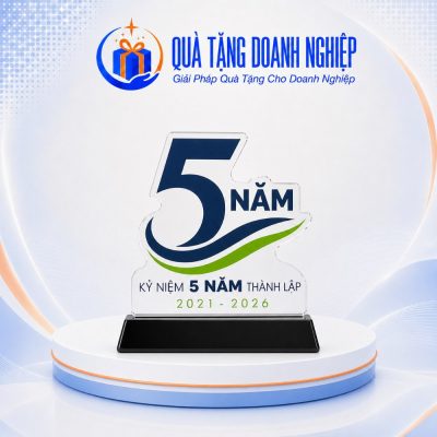 Kỷ Niệm Chương Pha Lê Số 5 Cách Điệu In Logo Quà Tặng Doanh Nghiệp