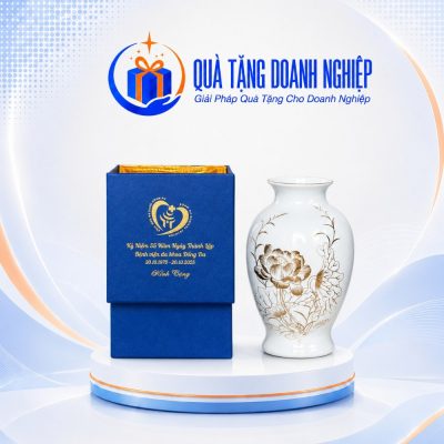 Lọ Hoa Gốm Sứ Trắng Họa Tiết Hoa Sen In Logo Quà Tặng Doanh Nghiệp