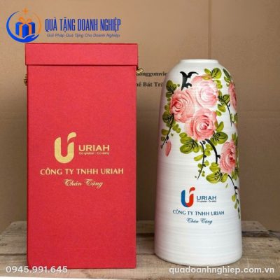 Lọ Hoa Sứ Vẽ Tay Hoa Hồng In Logo Quà Tặng Doanh Nghiệp