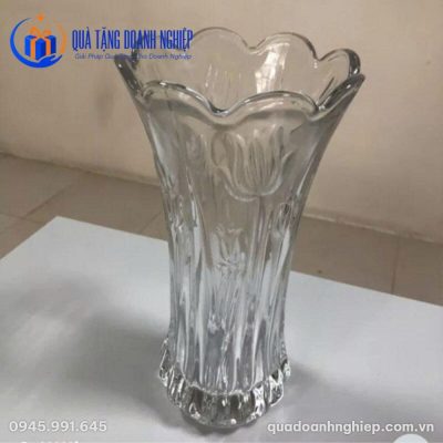 Lọ Hoa Thủy Tinh Tulip Khắc Nổi In Logo Quà Tặng Doanh Nghiệp