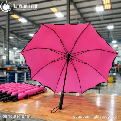 Chi tiết khung xương hợp kim chịu lực và mặt trong phủ vinyl đen chống tia UV của ô ODQT-05