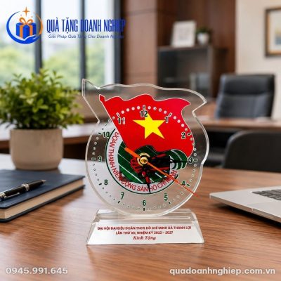 Đồng hồ để bàn quà tặng Doanh Nghiệp in logo pha lê