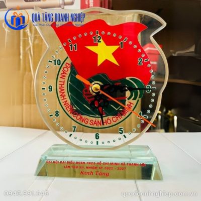 Đồng hồ để bàn quà tặng Doanh Nghiệp in logo pha lê