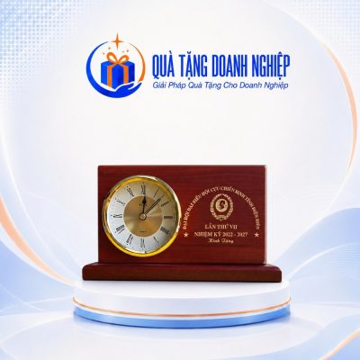 Đồng Hồ Gỗ Để Bàn Quà Tặng Doanh Nghiệp In Logo
