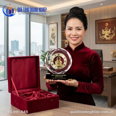 Đồng Hồ Pha Lê Để Bàn In Logo Kỷ Niệm 35 năm Quà Tặng Doanh Nghiệp