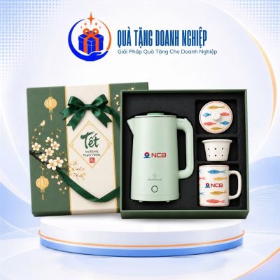 Giftset quà tặng in logo ấm siêu tốc Elmich và cốc sứ lọc trà vẽ cá màu GS-20