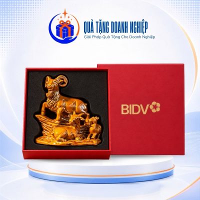 Tượng dê Tam dương khai thái quà tặng gốm sứ men vàng đồng TG-01