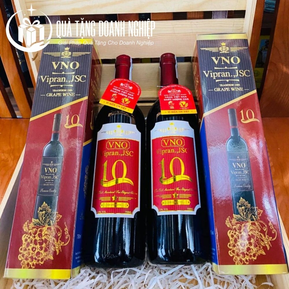 Hộp rượu Tết quà tặng kèm túi giấy và thiệp chúc mừng năm mới